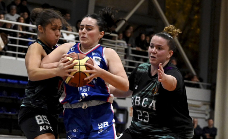 El acierto en el último cuarto le da la victoria al Costa Ártabra (53-57)
