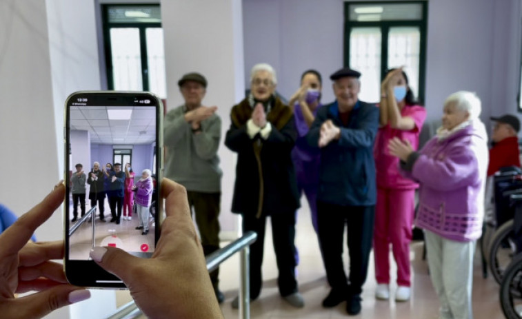 Los abuelos cántabros que usan el baile como terapia y arrasan en Tik Tok