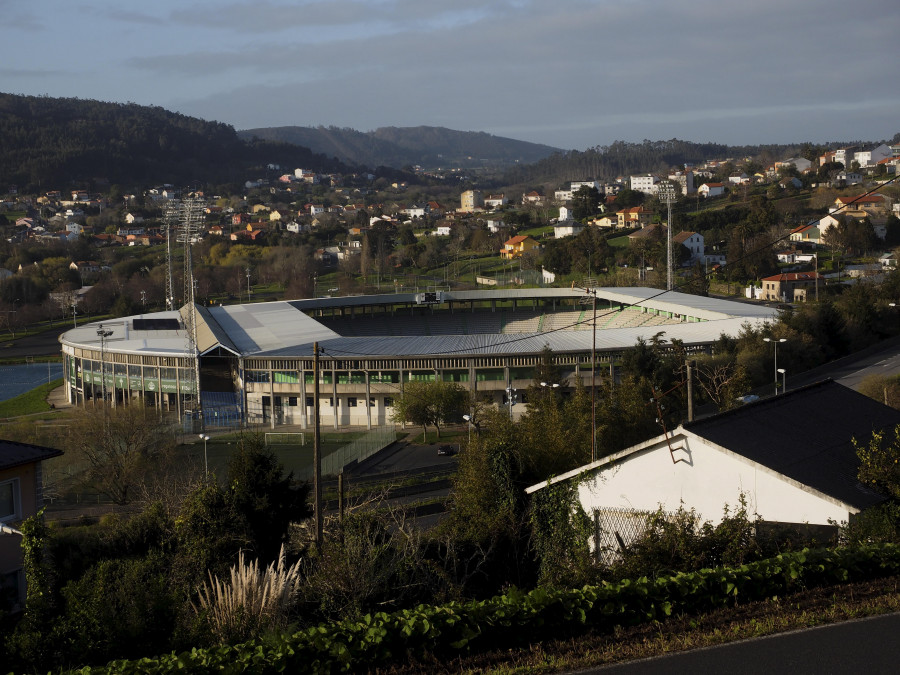 El gobierno de Ferrol adjudica por casi 580.000 euros las obras de reforma del estadio de A Malata