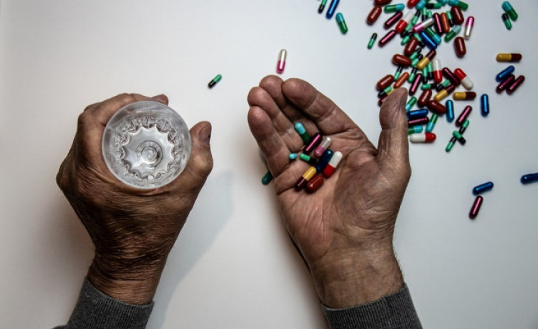 Fármacos para mejorar el ánimo, la adicción más frecuente entre los mayores