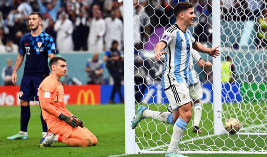 Messi y Julián Álvarez conducen a Argentina a la final