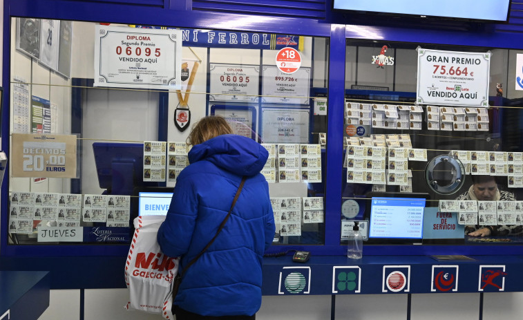 Los ferrolanos siguen confiando en los números impares para el sorteo de lotería de Navidad