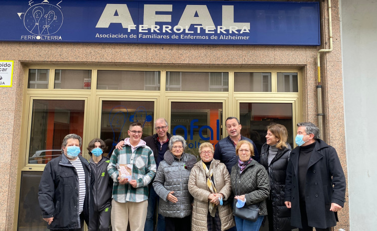 El Belén de la Orden Tercera de Ferrol recauda en una tarde más de 600 euros para AFAL