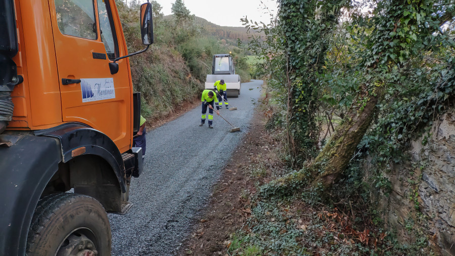 Moeche suma otros 25.000 euros de inversión al mantenimiento de la red vial del municipio