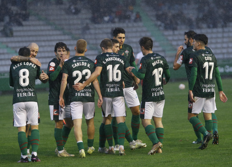 Una primera vuelta notable del Racing de Ferrol