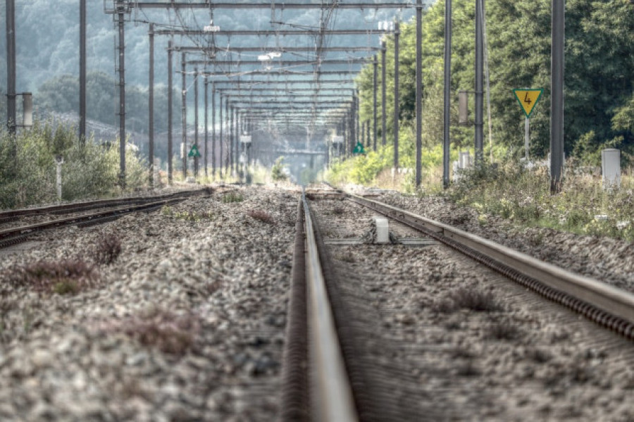 Descarrila un tren de mercancías cerca de Lalín resultando herido leve el maquinista