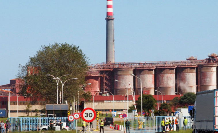 Alcoa ingresará en mayo la prima de 1 millón de euros para que la plantilla gaste en el comercio mariñano