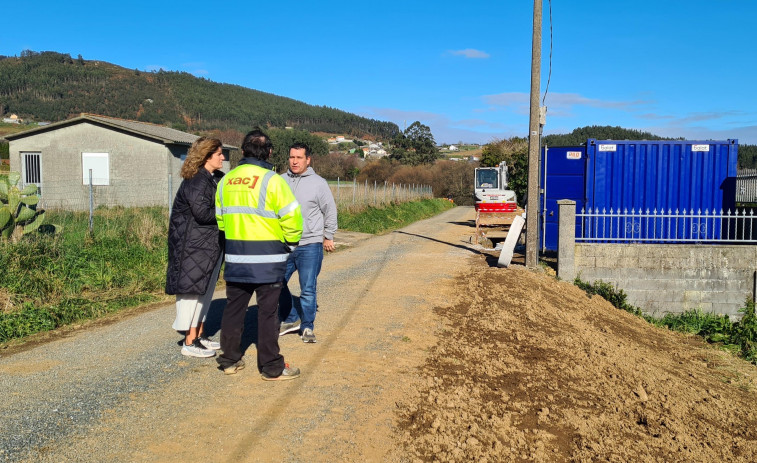 Narón mejora el saneamiento y la pista polideportiva en San Mateo por 205.000 euros