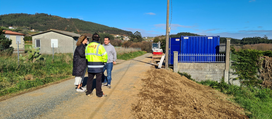 Narón mejora el saneamiento y la pista polideportiva en San Mateo por 205.000 euros