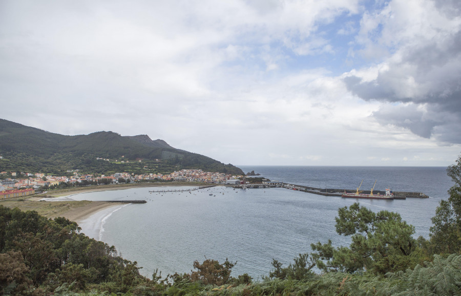 El Concello cariñés informa de que el agua vuelve a ser apta para el consumo en Cariño y A Pedra