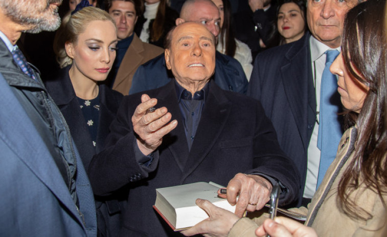 Berlusconi, absuelto de comprar el silencio de los asistentes a sus fiestas