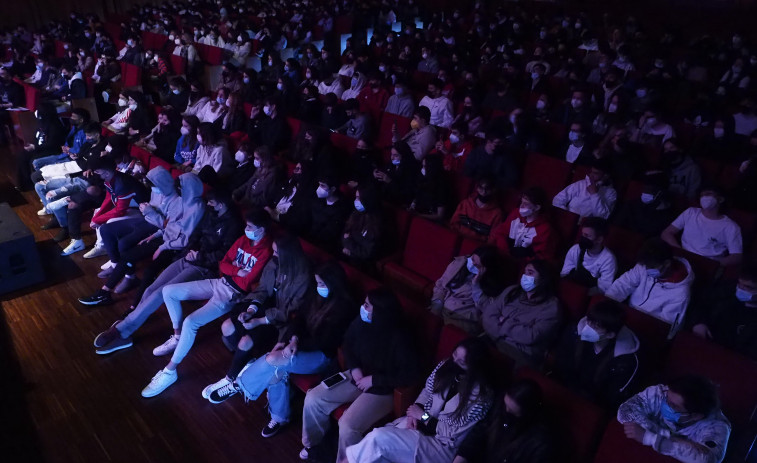 Más de 160 jóvenes de la comarca quieren participar en “Canta Ferrol”