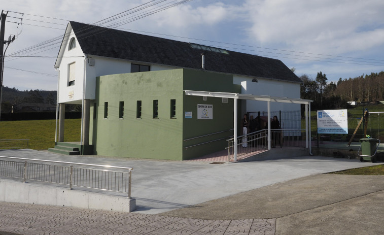 El centro de ocio infantil municipal de As Somozas luce ya la mejora de sus instalaciones