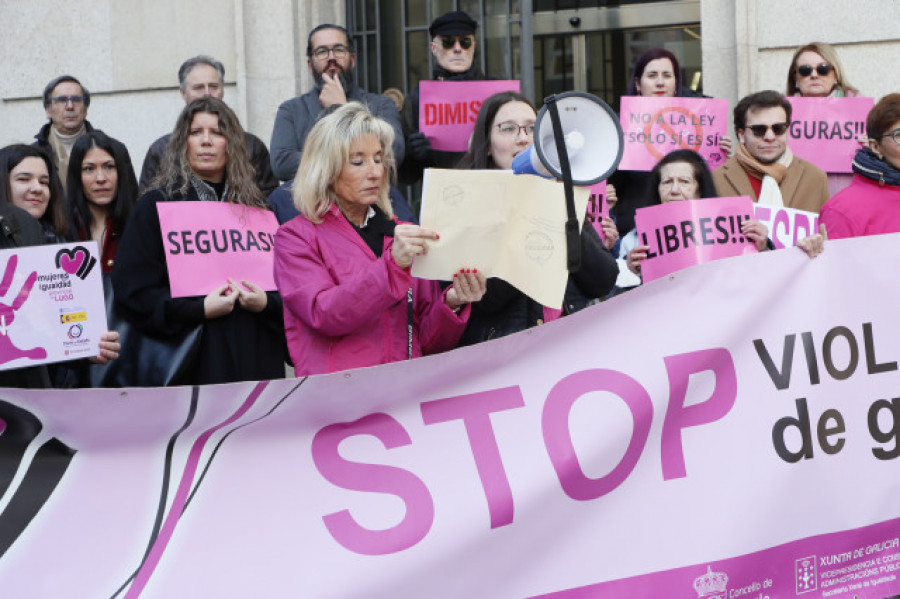 Decenas de personas protestan en Lugo por excarcelación 'violador del portal'