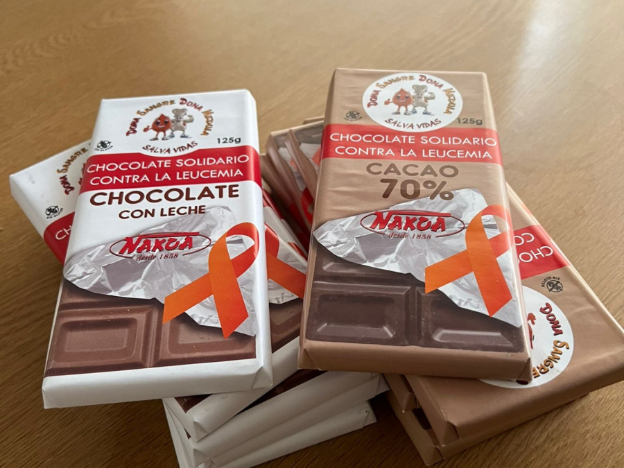 El chocolate solidario de Asotrame triunfa en Ferrolterra y recauda casi 2.000 euros