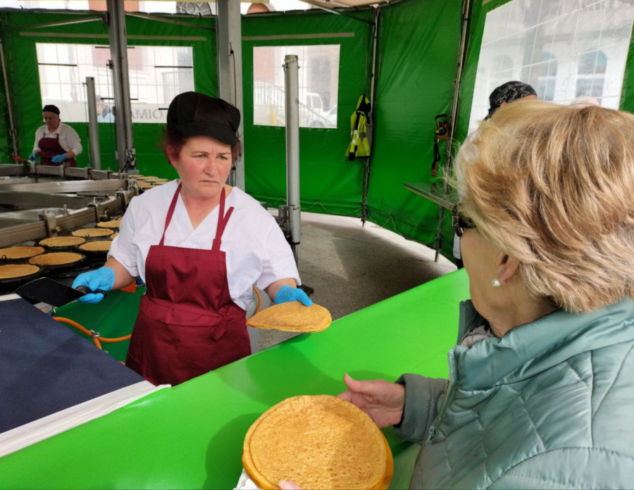 Ferrol desayuna filloas de Lestedo