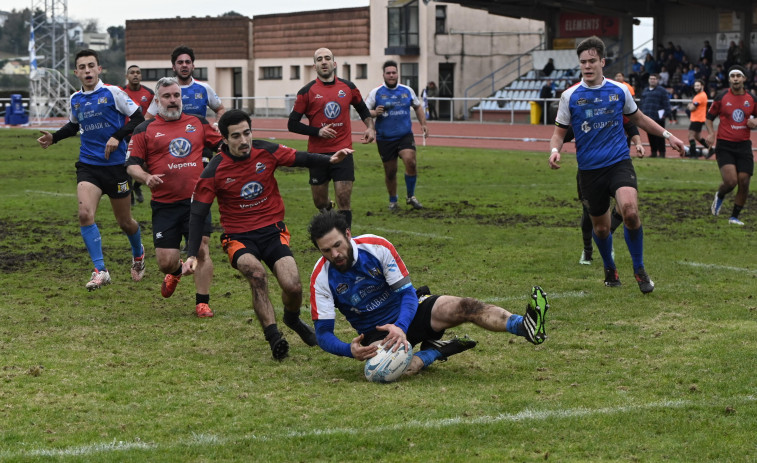 Un ensayo en el último minuto da la salvación al Rugby Ferrol