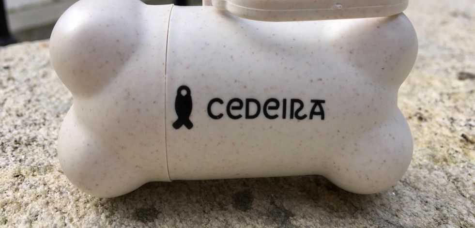 Cedeira lanza una campaña para promover la recogida de excrementos caninos