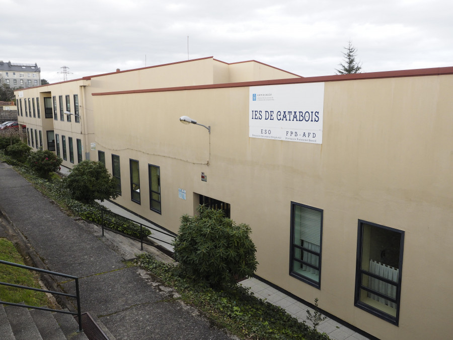 Secretariado Gitano y el IES Catabois colaboran para atender al alumnado privado de asistencia