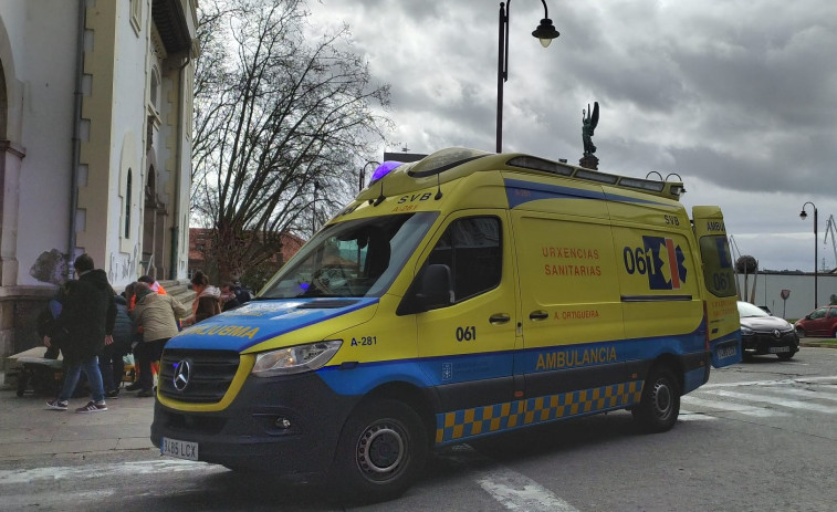 Trasladado al hospital un hombre en Ferrol tras sufrir un ataque epiléptico en plena calle
