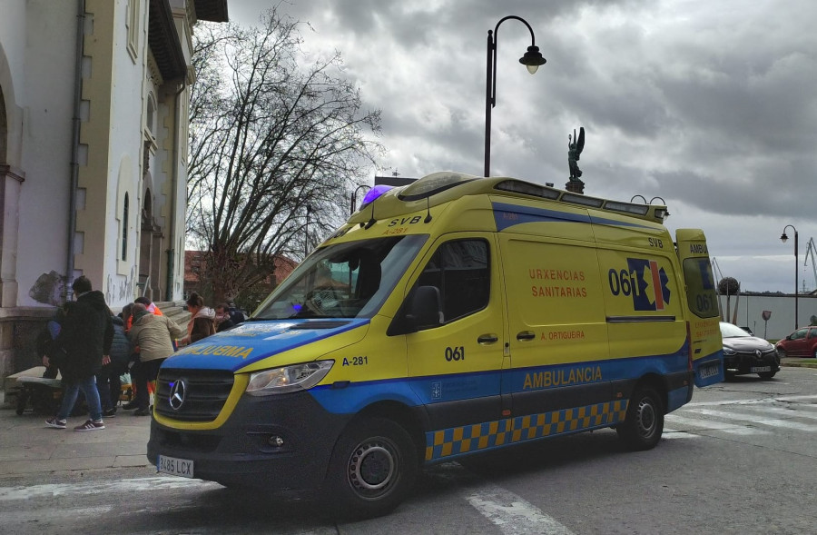 Trasladado al hospital un hombre en Ferrol tras sufrir un ataque epiléptico en plena calle