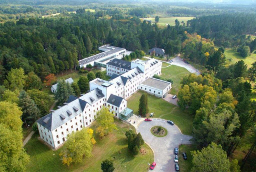 Guitiriz estrena su nuevo balneario con campo de golf