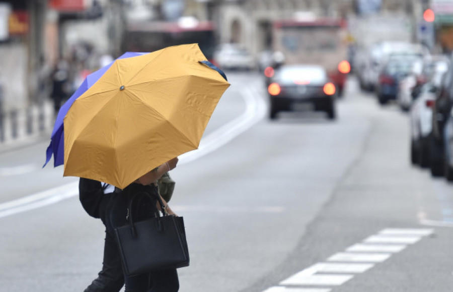 Un frente trae lluvias este sábado, más persistentes en el oeste de A Coruña