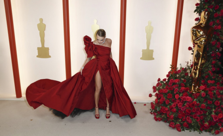 Los mejor vestidos en la alfombra champán de los Oscars 2023