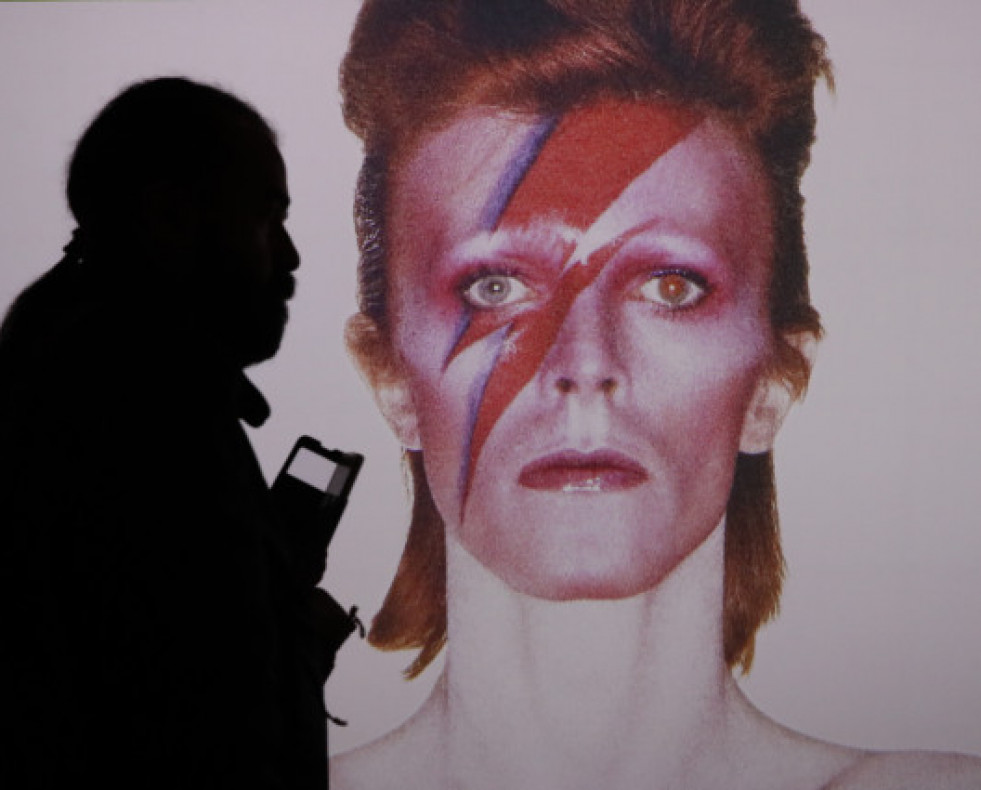 ExposicinBowietakenbyDuffyquerepasalacolaboracinentreDavidBowieyelfotgrafoBrianDuffyEFEEduardoOyana