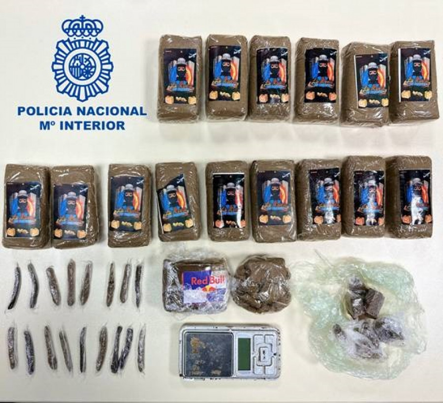 Tres detenidos en Ferrol con 1.6 kilos de hachís para vender junto a un colegio