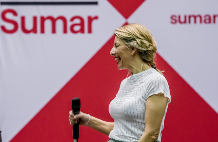 Yolanda Díaz propone reducir una hora la jornada laboral y anuncia más impuestos a bancos