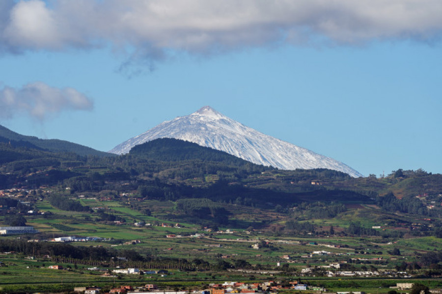 Identifican un “corazón caliente” de magma bajo el volcán tinerfeño del Teide