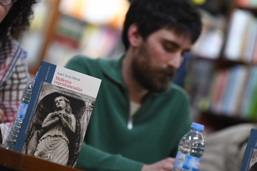 "Espontaneadas", el libro que aborda la vida de centenares de madres solteras en Ferrolterra