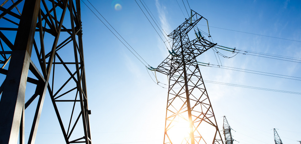 Naturgy soterrará las líneas eléctricas aéreas de alta tensión de Narón a Ferrol