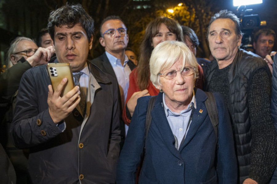 Clara Ponsatí viaja a Bruselas tras salir en libertad condicional