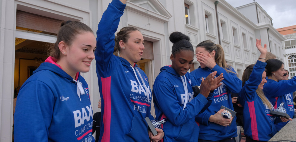 El Baxi recibe su homenaje por el ascenso