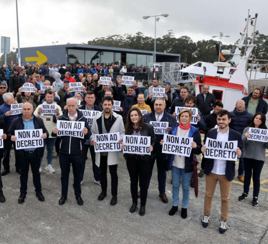 Una foto para aliviar la tensión electoral del PP en O Salnés