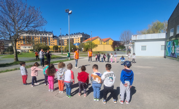 Treinta menores se benefician estos días en Narón de una actividad de conciliación