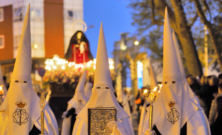 Todavía se aceptan nuevas altas de cofrades en la hermandad de Esteiro para quien quiera procesionar