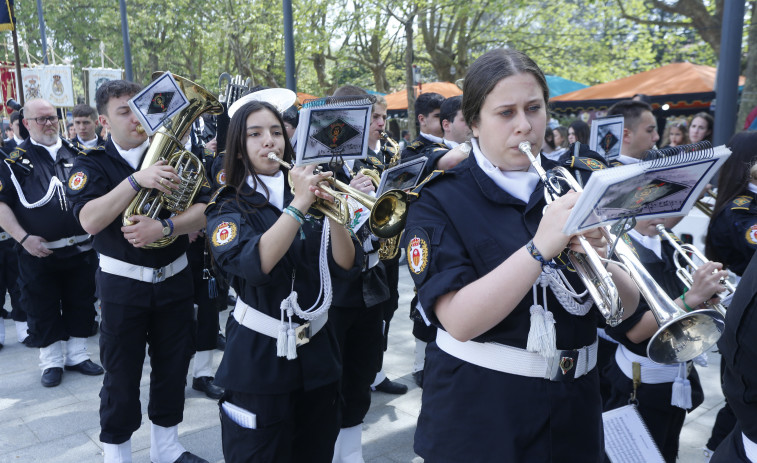 Música cofrade en las plazas de Ferrol para las horas previas al pregón