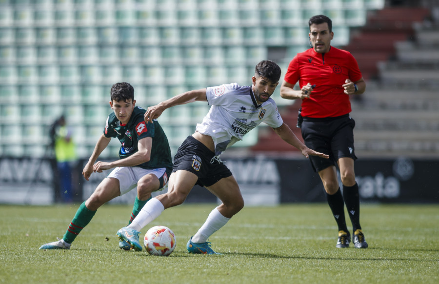 El Racing se bloquea en Mérida (2-1)