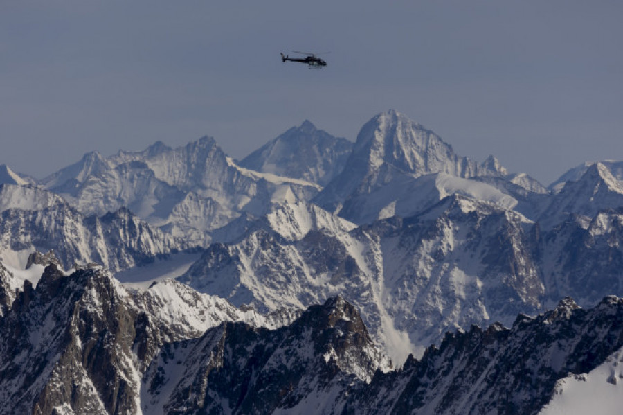 Se elevan a seis las personas muertas en la avalancha en los Alpes franceses