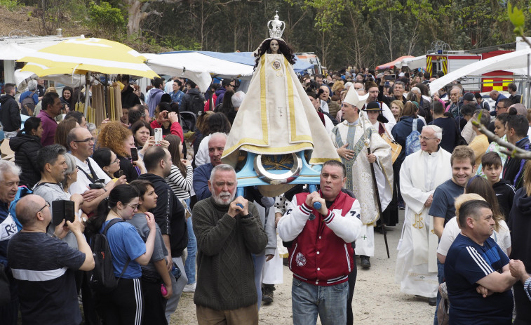 Ferrol se echa a caminar para cumplir con la ascensión hasta Chamorro