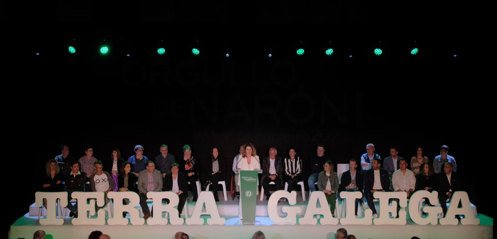 Marián Ferreiro presenta a su equipo para el 28M en Narón arropada por cientos de personas