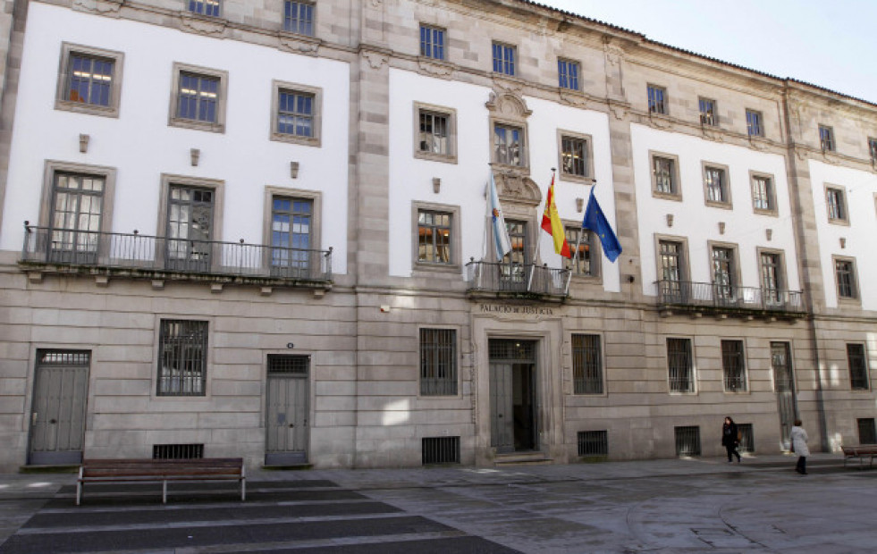 Piden dos años de cárcel para una acusada de duplicar el correo de una empresa y cobrar facturas por más de 80.000 euros