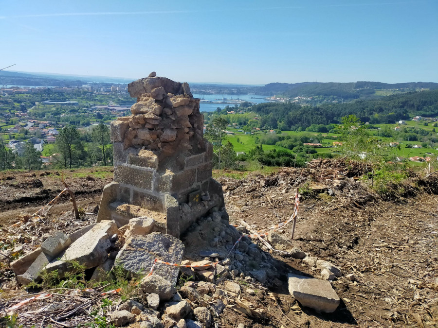 Denuncian destrozos en una de las cruces del sendero que sube hasta la ermita de Chamorro