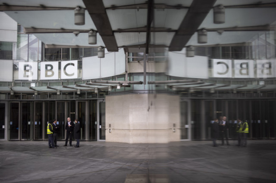 Amancio Ortega cierra la compra de la antigua sede de la BBC en Londres por más de 90 millones