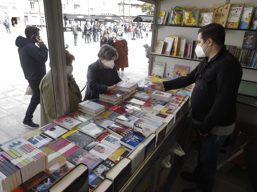 La Feira do Libro de Ferrol abre sus puertas