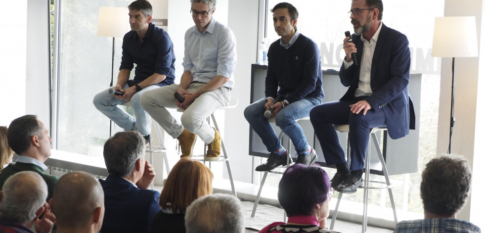 Os catro candidatos do pleno miden forzas no primeiro debate electoral