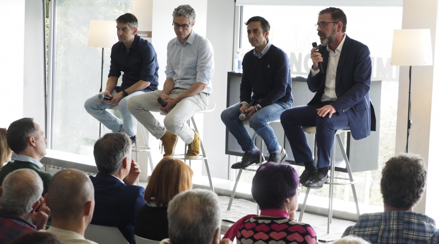 Os catro candidatos do pleno miden forzas no primeiro debate electoral